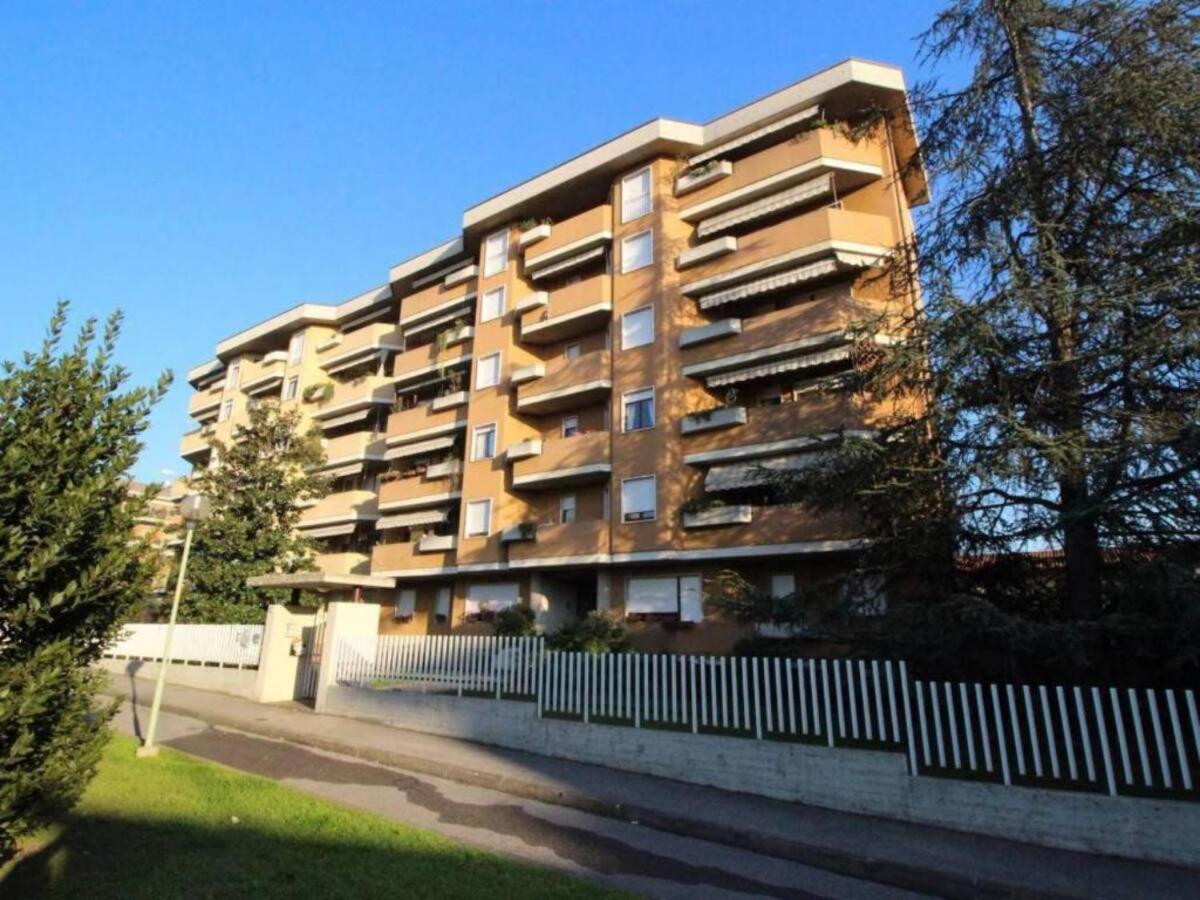 Casa De Rocco No Check In After 19 00 Apartment Brescia Bagian luar foto