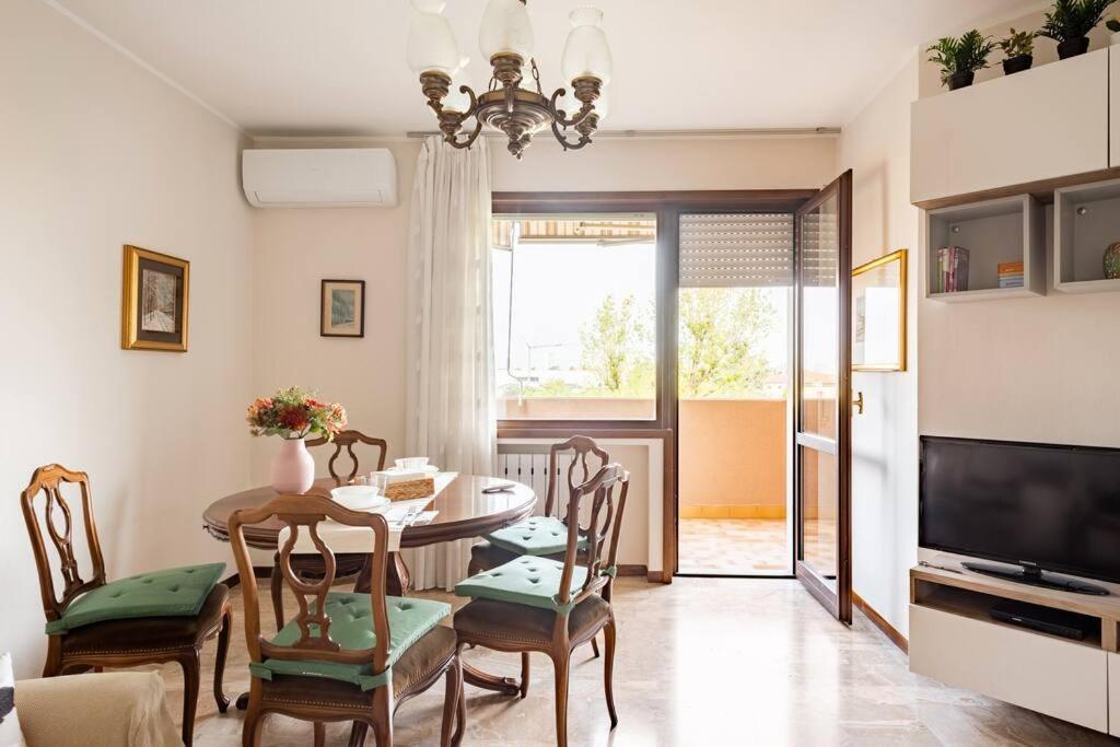 Casa De Rocco No Check In After 19 00 Apartment Brescia Bagian luar foto
