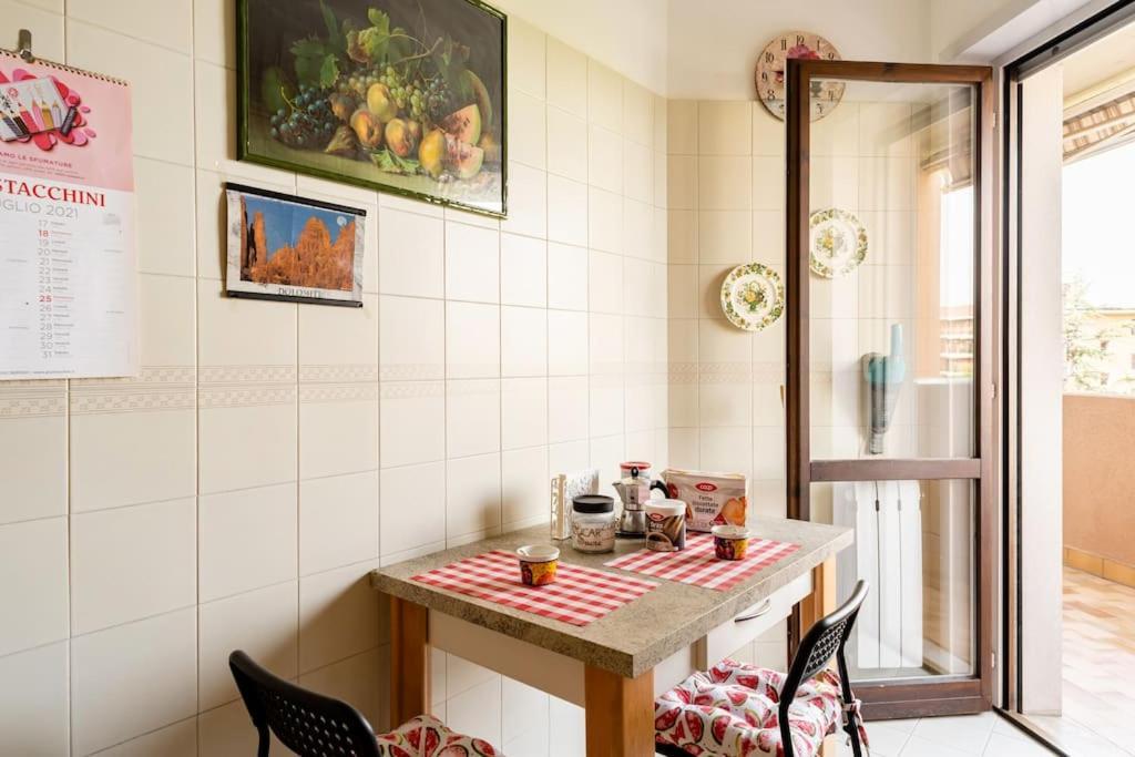 Casa De Rocco No Check In After 19 00 Apartment Brescia Bagian luar foto